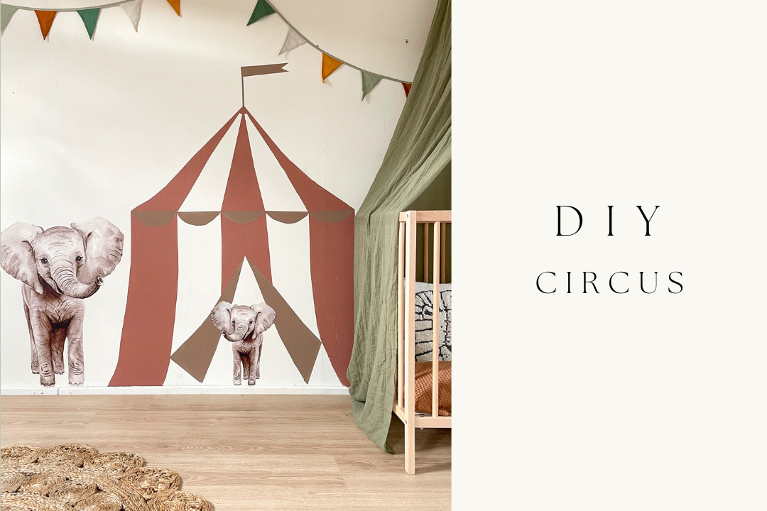 Circus tent met olifanten